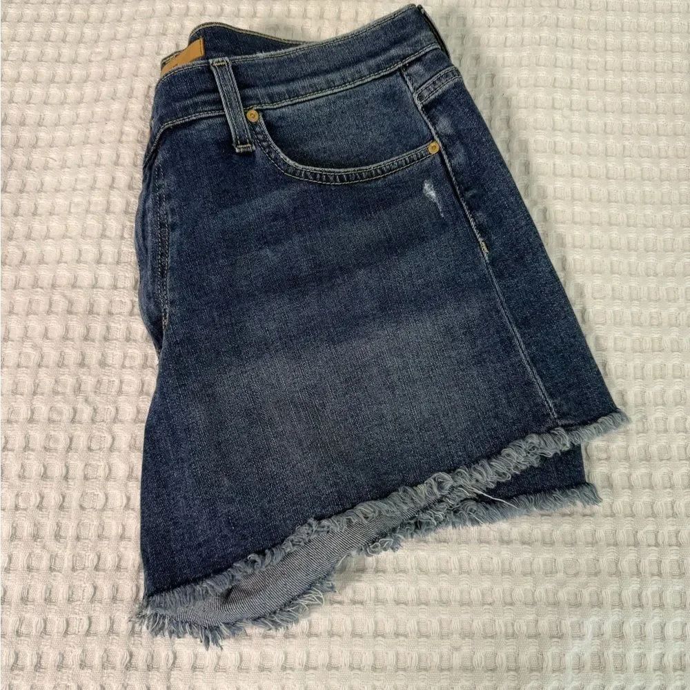 New Joe’s Jeans Denim Blue cutoff Jean Shorts size 32